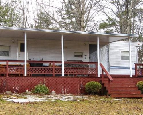 solid-insulated-patio-cover-roof-white-red-floor-grey-bruce-patio